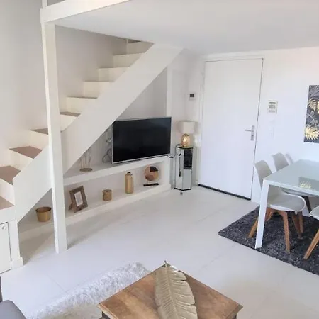 דירה R.d.v. Duplex Center *