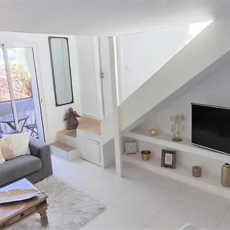 R.d.v. Duplex Center *