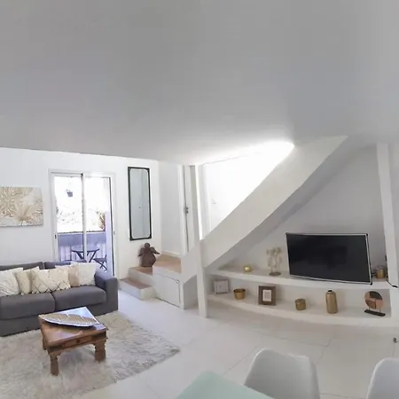 R.d.v. Duplex Center דירה *