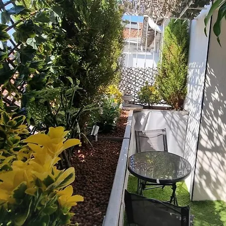 R.d.v. Duplex Center *