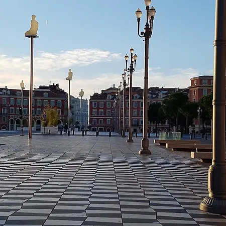 R.d.v. Duplex Center